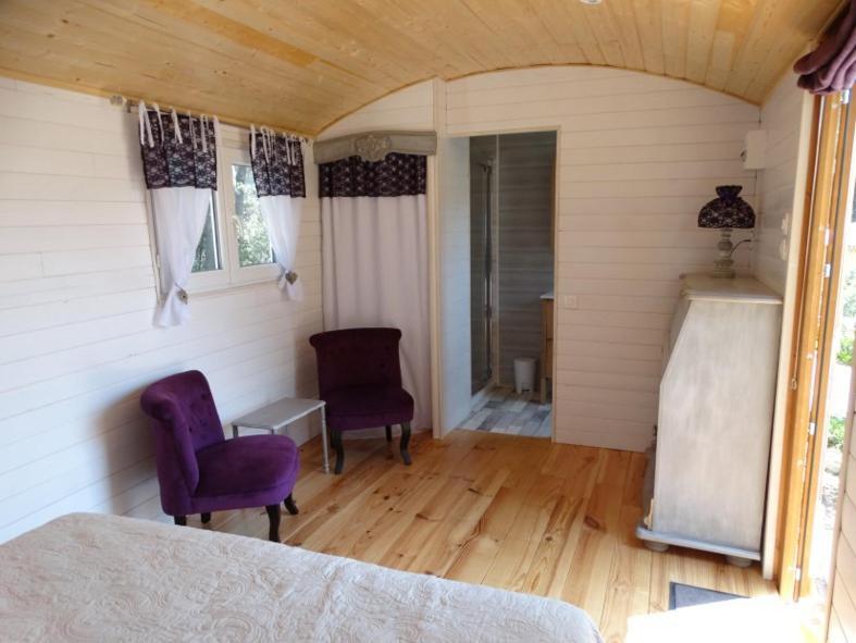 L'Oustau De Bigatie Bed & Breakfast ลอมเบสค์ ภายนอก รูปภาพ