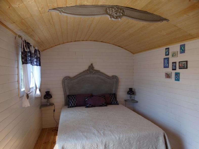 L'Oustau De Bigatie Bed & Breakfast ลอมเบสค์ ภายนอก รูปภาพ